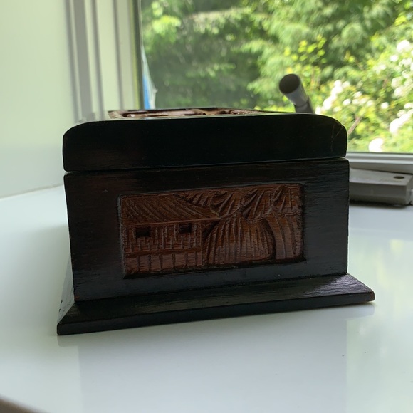 Vintage Hand-carved Wood Jewelry Box - Picture 11 of 13